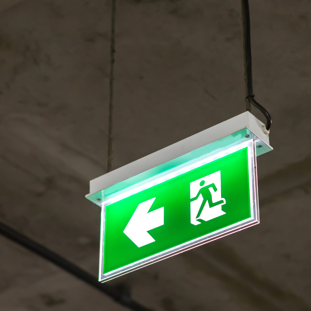 do fire exit signs need to be illuminated